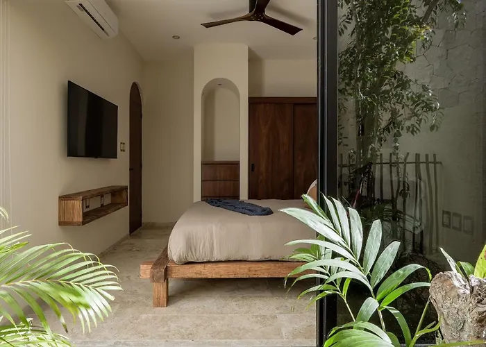 Divine House With Private Roof And Pool Only 1km From The *