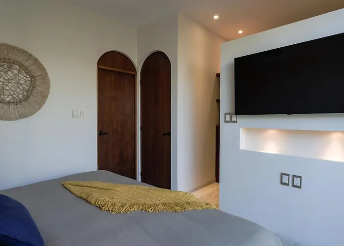 Divine House With Private Roof And Pool Only 1km From The Holiday home