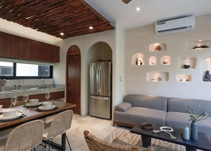 Divine House With Private Roof And Pool Only 1km From The